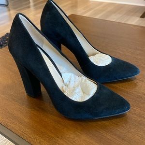 BCBG black suede heels pointed toe